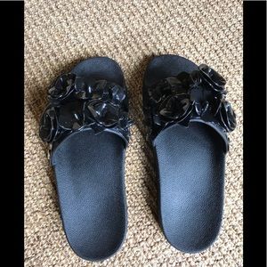 Tory Burch Black Blossom Slides Size 6